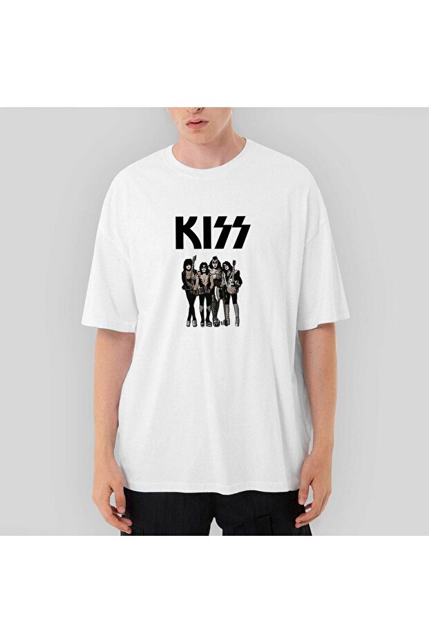Kiss Anime Oversize White T-Shirt