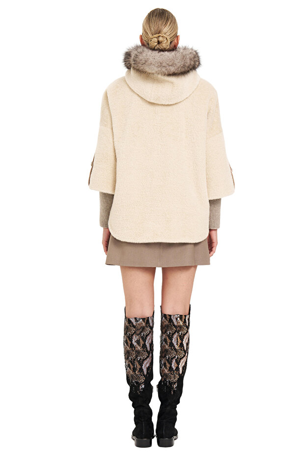 Triko Detaylı Kapüşonlu Mont - 4