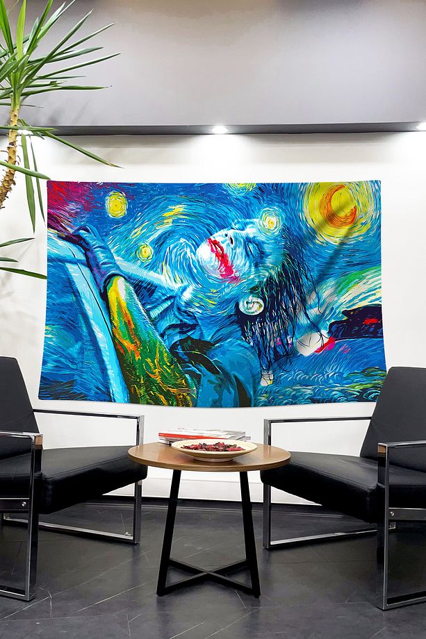 "Sanatın Karanlık Dansı: Joker'in Gözünden Yıldızlı Geceler" Duvar Örtüsü Duvar Halısı Tapestry - 1