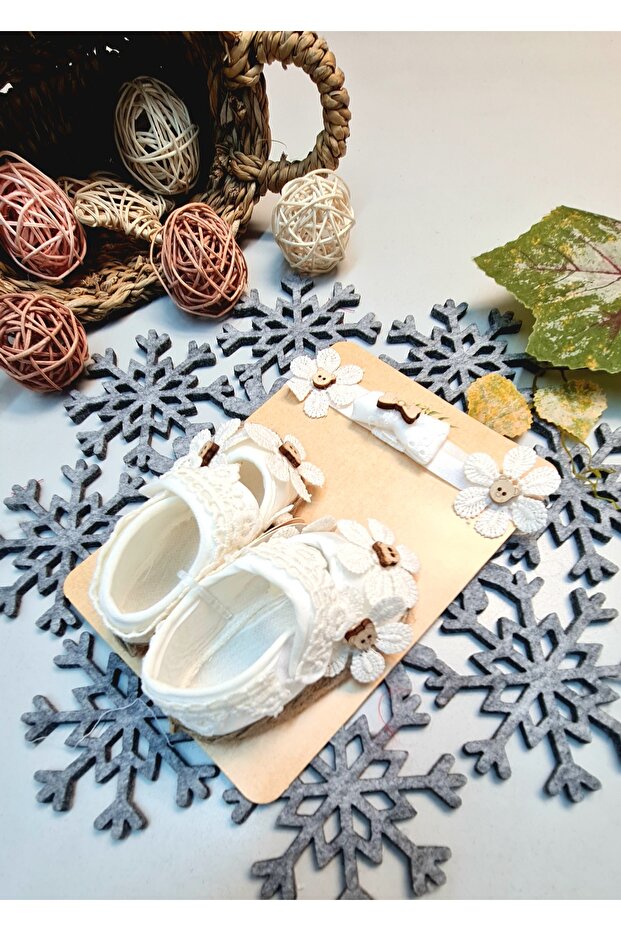 Baby Girl Newborn Scalloped Booties and Headband Set