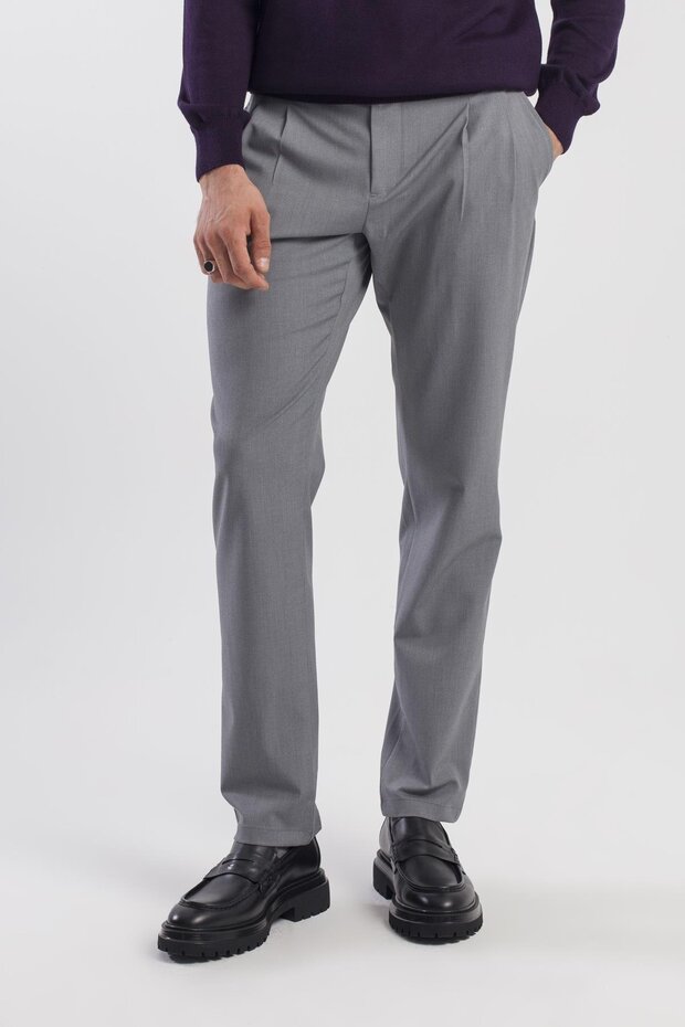 Gray Comfort Fit Double Pocket Flap Pleated Side Pocket Pants