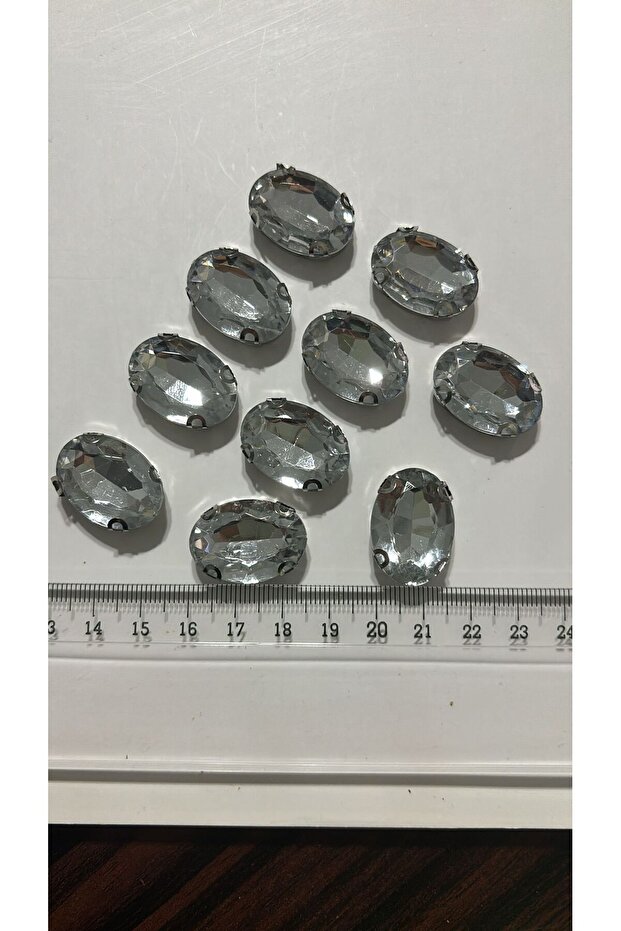 علبة فضية بيضاوية مقاس 18 × 25 مم مع علبة كريستال بيضاء (10 قطع)