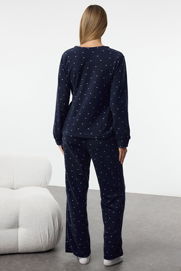 Lacivert Kalpli Bağlama Detaylı Polar Kışlık Örme Pijama Takımı THMAW25PT00139 - 5