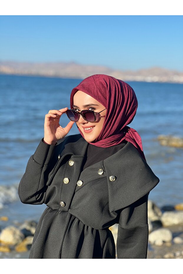 وشاح من الخيزران باللون الأحمر الداكن