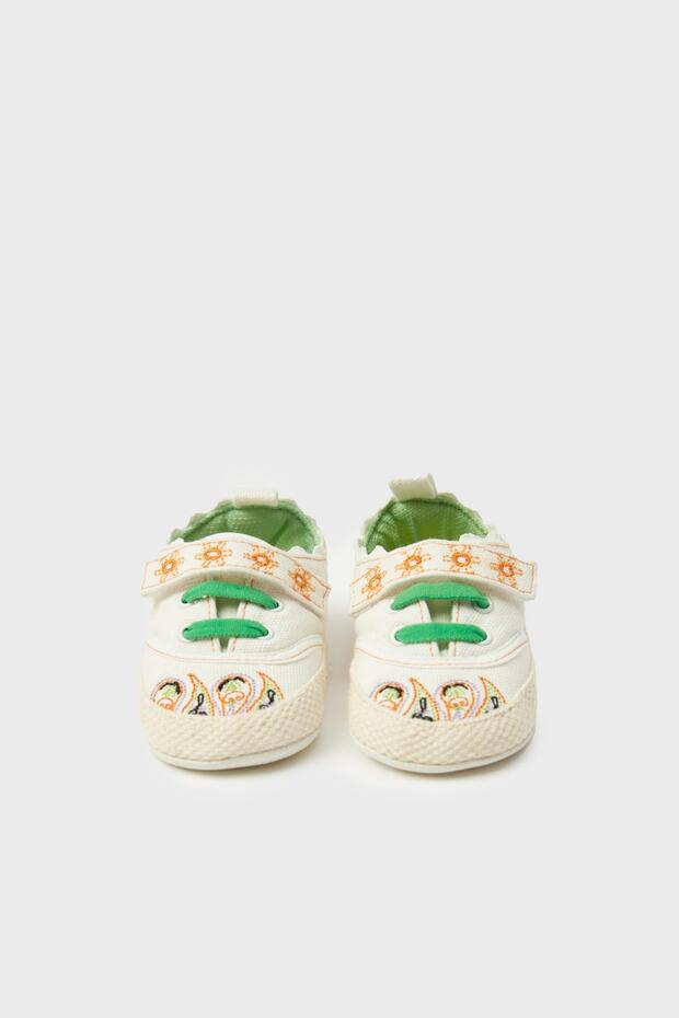 BG Store أحذية أطفال بناتي منقوشة