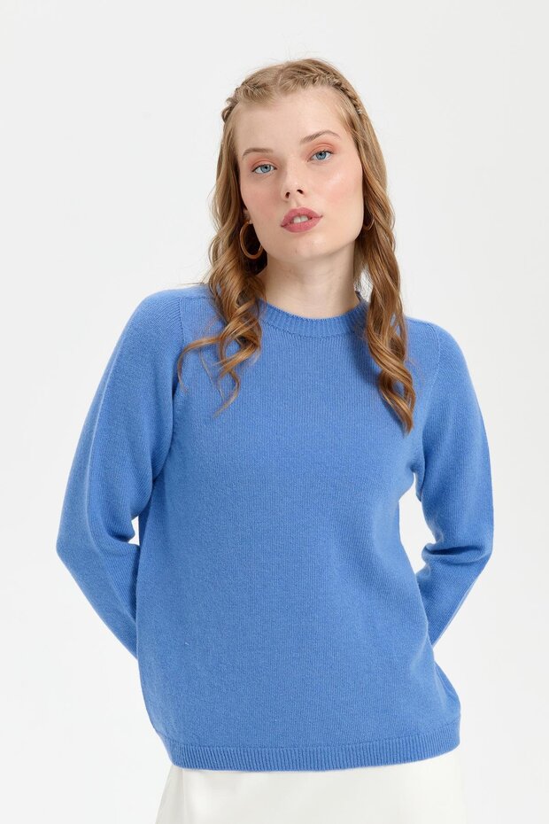 Women's Crew Neck Classic Wool Sweater O.Blue