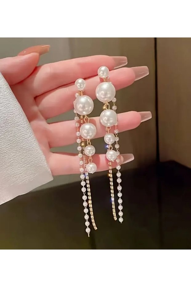 Long Stylish Engagement Henna Wedding Evening Dress Earrings with Gold-Colored Stones and Pearl Dangles