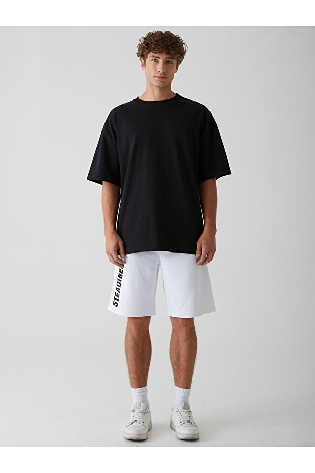 Kontrast Yamalı Beyaz Şort - 1