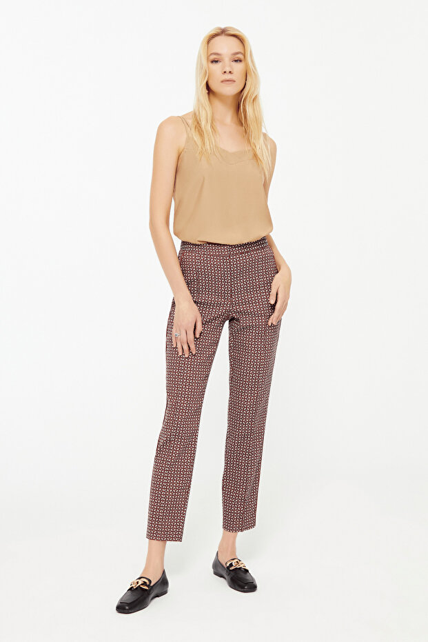 بنطلون منقوش بطول الكاحل - 1