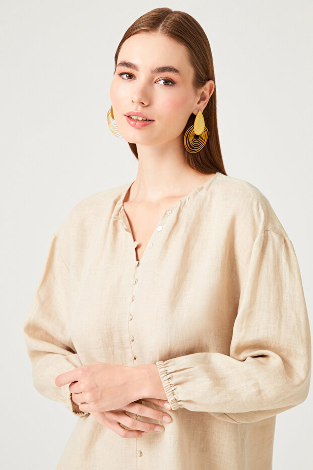 بلوزة فضفاضة من الكتان بأزرار - 2