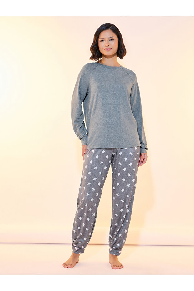 Plain Long Sleeve T-Shirt & Star Print Cuffed Pyjama Set