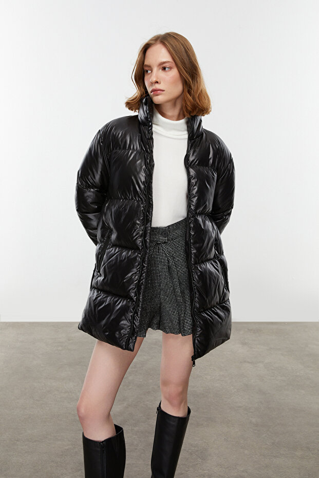 Quilted Inflatable Coat with Right Collar