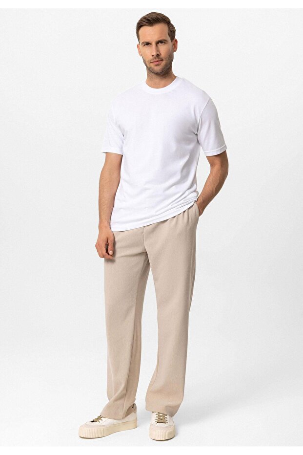 تي شيرت أبيض أساسي برقبة دائرية - 3