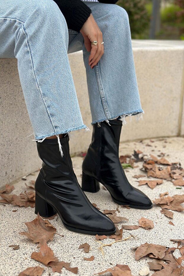 Fuzzy fekete sztreccs cipzáras részletes női sarkú csizma - 1