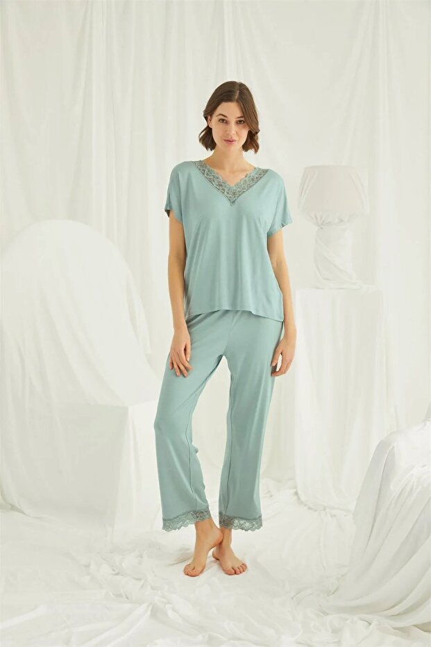 Women's Light Green Lace V-Neck Short Sleeve Pajama Set 18465