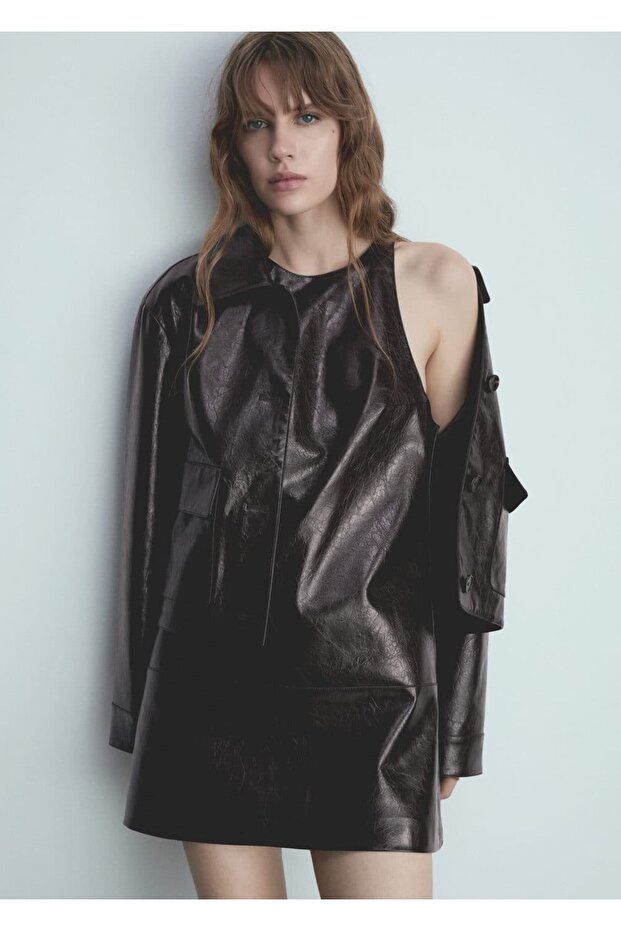 Kolsuz deri görünümlü elbise - 1