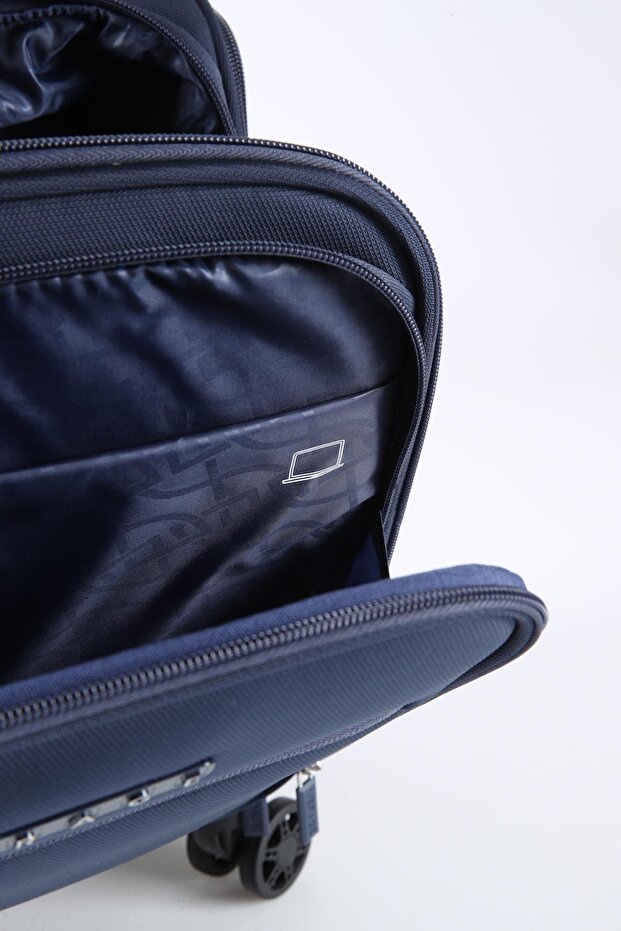 GM17016-10DW Çekçekli Pilot Valiz - 8