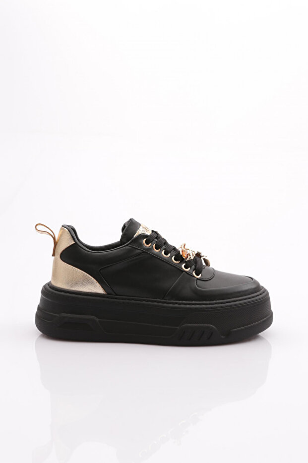 1042 Women's Thick Sole Lace-Up Sports Shoes