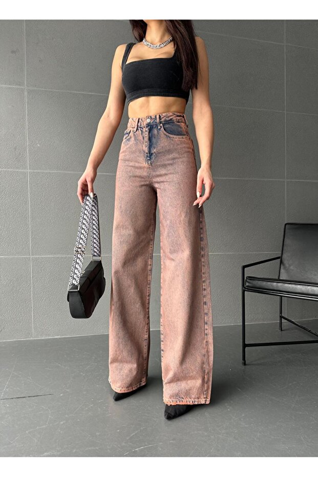 بنطال جينز أساسي مغسول باللون الأحمر - 2