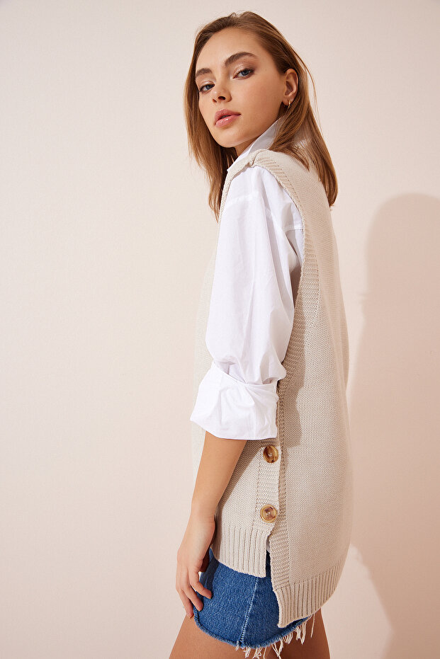 Crew Neck Buttoned Knitwear Sweater Cream Lyg0005