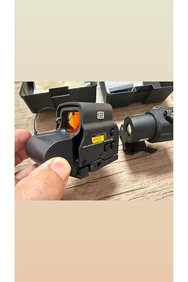 558 G43 Red Dot 3 X Magnefeir
