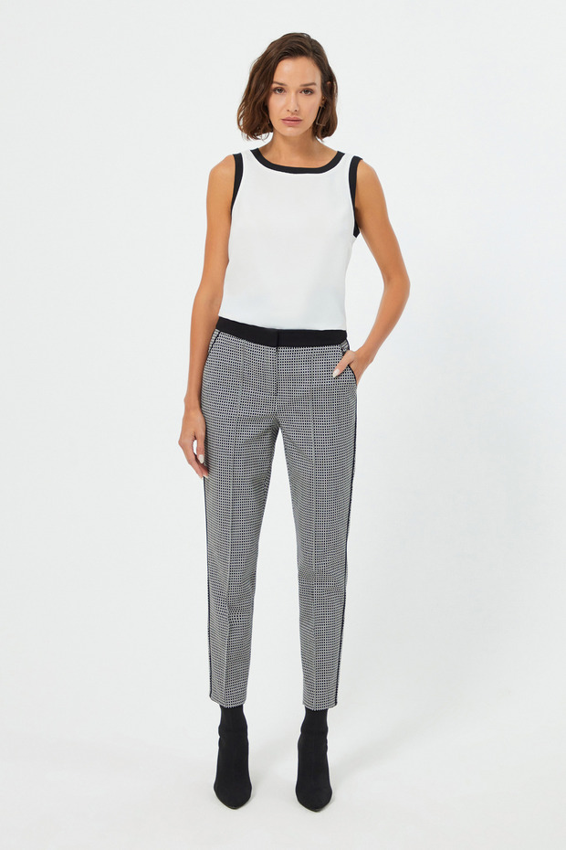 بنطلون مخطط جانبي - 1