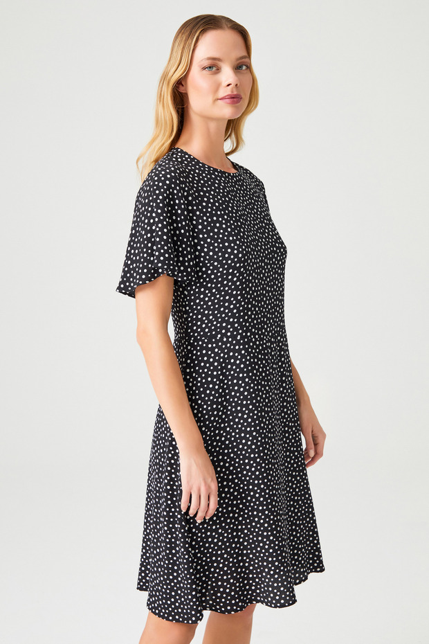 Rochie cu detaliu la spate puncte - 1