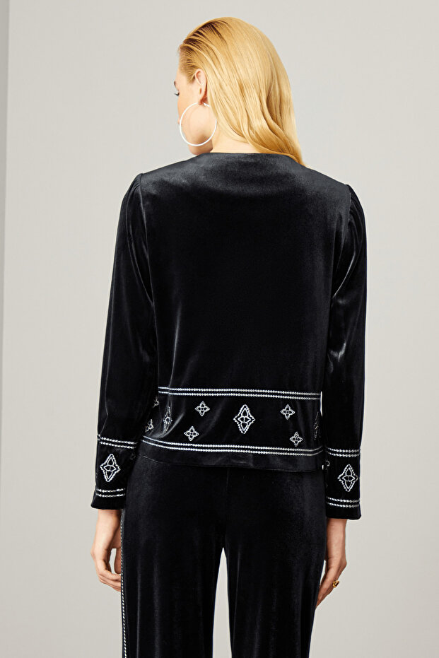 Nakış İşlemeli Kadife Ceket - 4