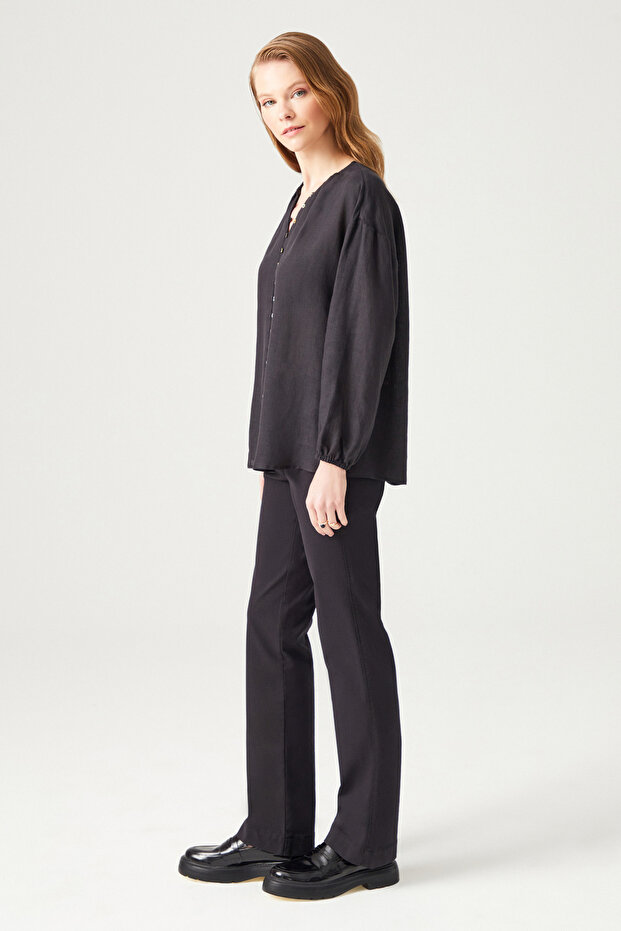 بلوزة فضفاضة من الكتان بأزرار - 3