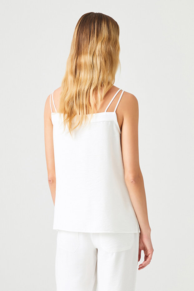 Nakış Detaylı Askılı Bluz - 4