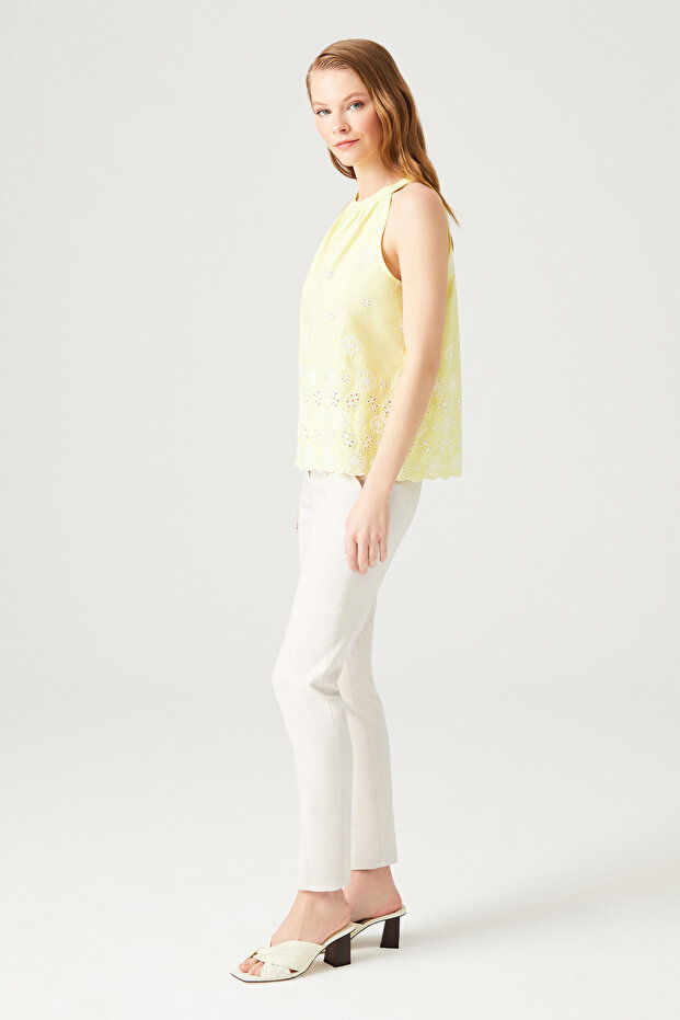 Nakışlı Kolsuz Poplin Bluz - 4