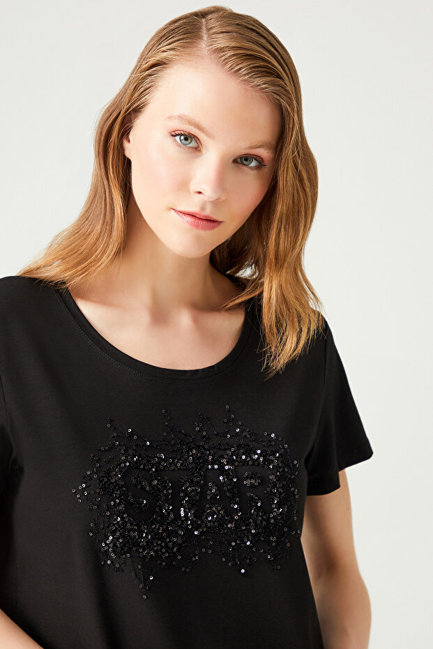 Pul İşlemeli T-shirt - 1