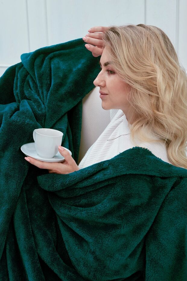 Deluxe Wellsoft Tv Blanket Emerald Green Single Blanket 150X200 cm