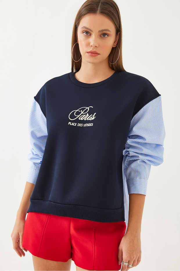 Women's Navy Blue Crew Neck Shirt with Sleeve Garnish, 3 Thread Embroidered Sweatshirt 60351001