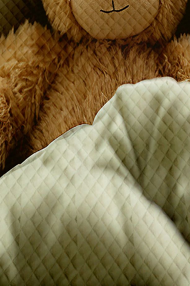 Oyuncak Ayı Teddy Desenli Kız Çocuk Tek Kişilik Kapitoneli Pike Takımı Yatak Örtüsü - 3