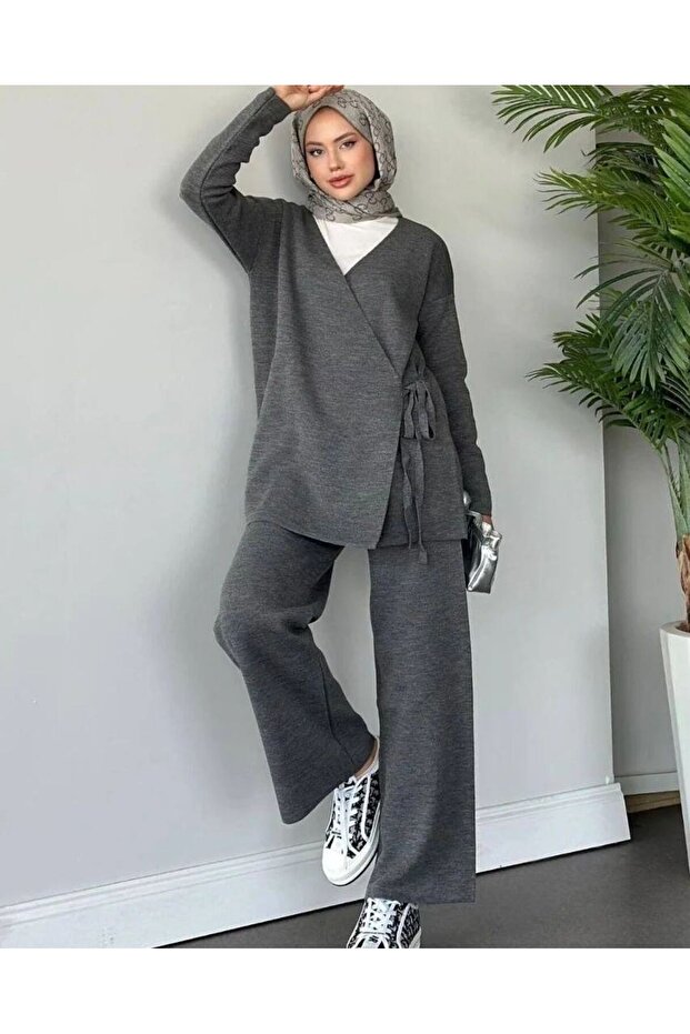Cross Tie Knitwear Set