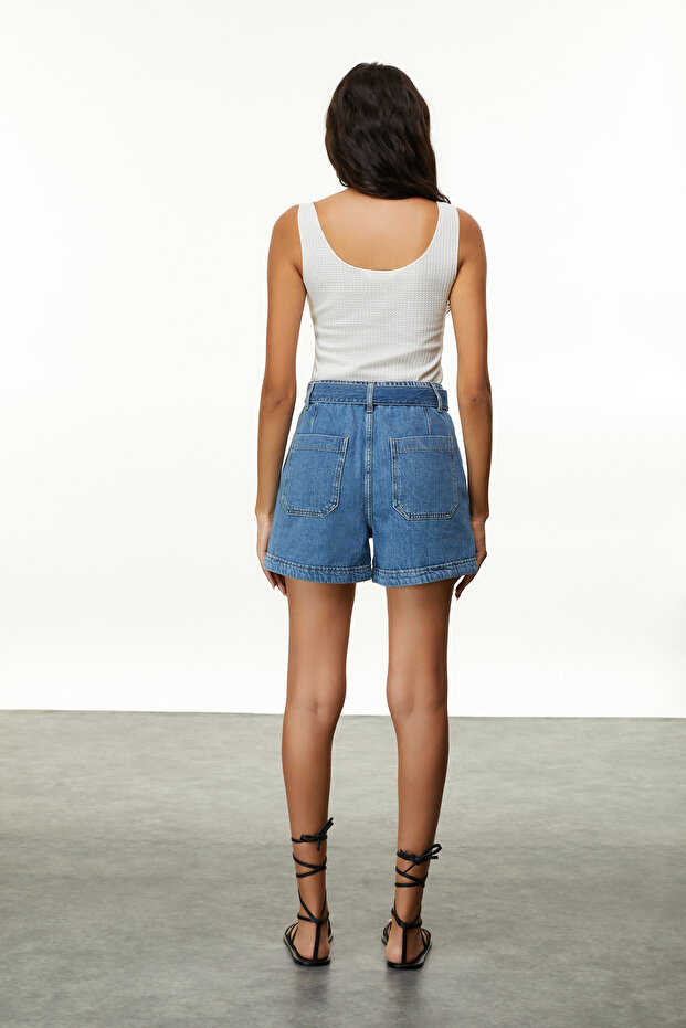 Women's White U Neck Tank Top