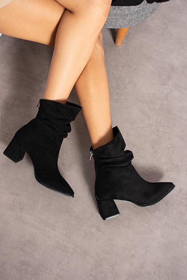 Nutty Women's Boots Thick Heeled Back Zipper Bellows Black Suede