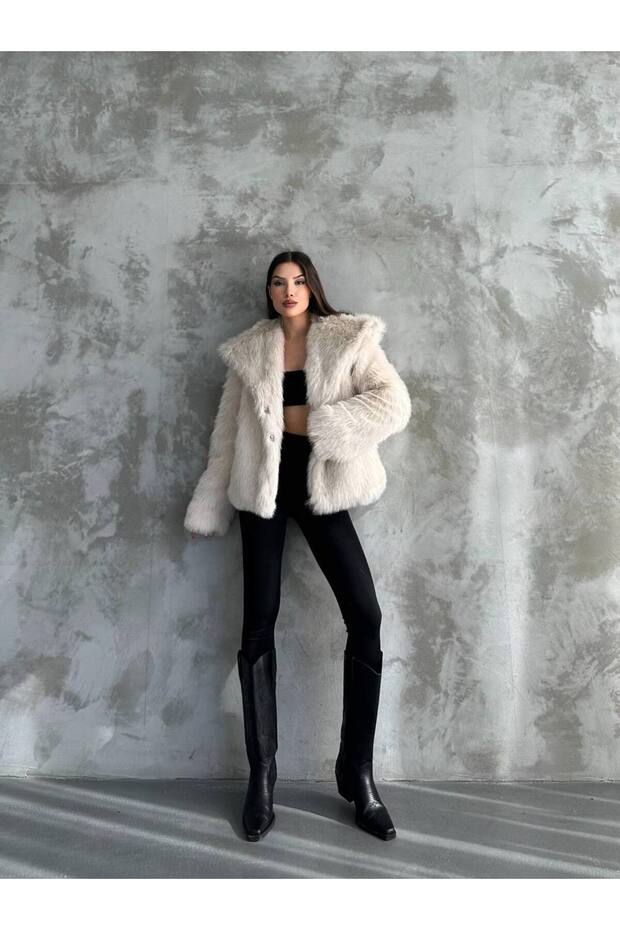 Asur Boutique Women's Oversize Cut Snap Fastener Lined Fur Coat