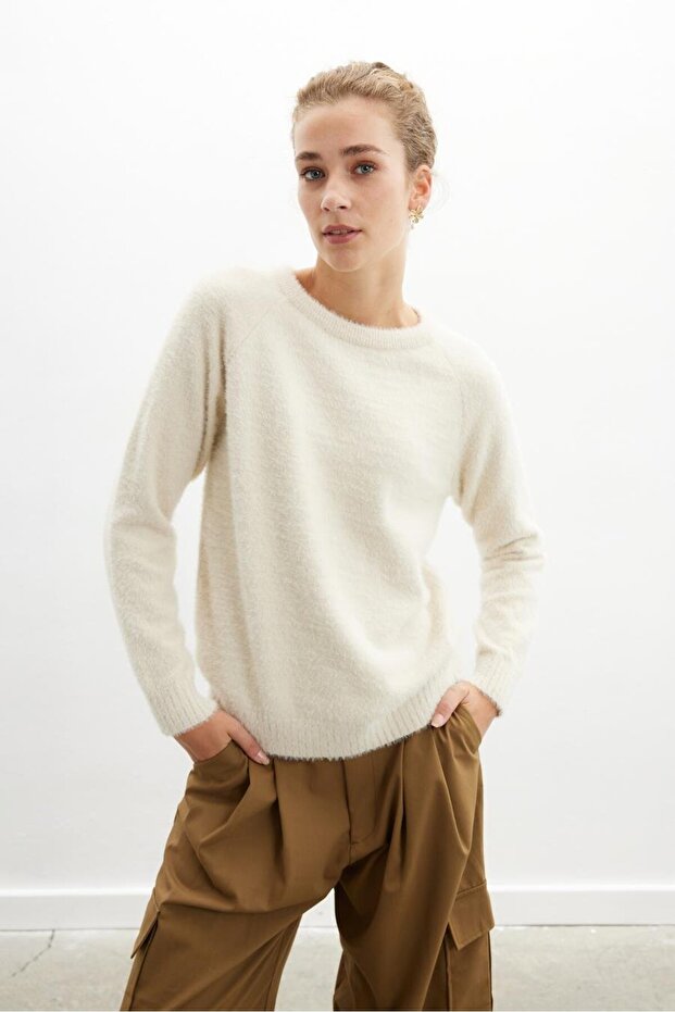 Hazel Pullover Bisiklet Yaka Rahat Kesimı Kadın Triko Kazak - Bej - 1