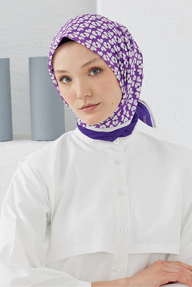 وشاح منقوش ببرولين كلوفر - 1