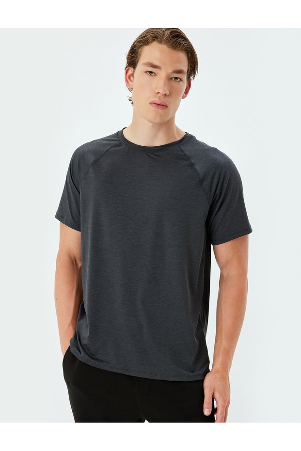 Sports T-Shirt Printed on the Back Crew Neck Short Sleeve
