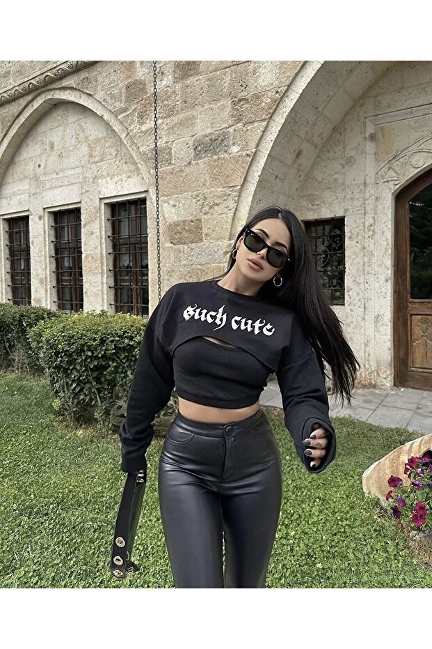 سويت شيرت قصير لطيف بنص قوطي - 3