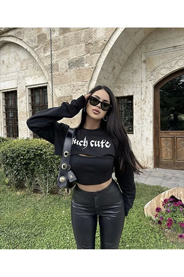 سويت شيرت قصير لطيف بنص قوطي - 2