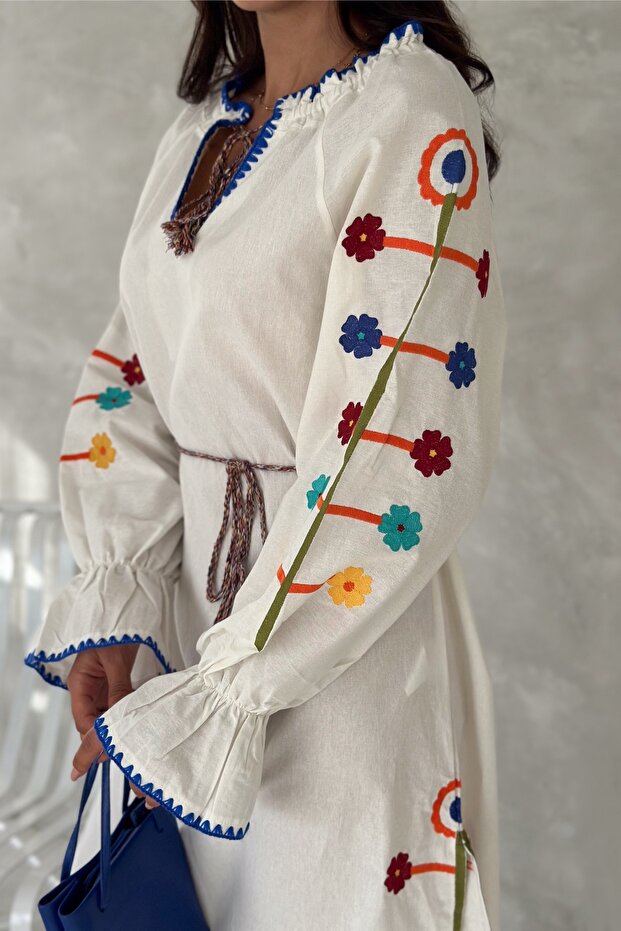 Rochie de dama brodata - 2