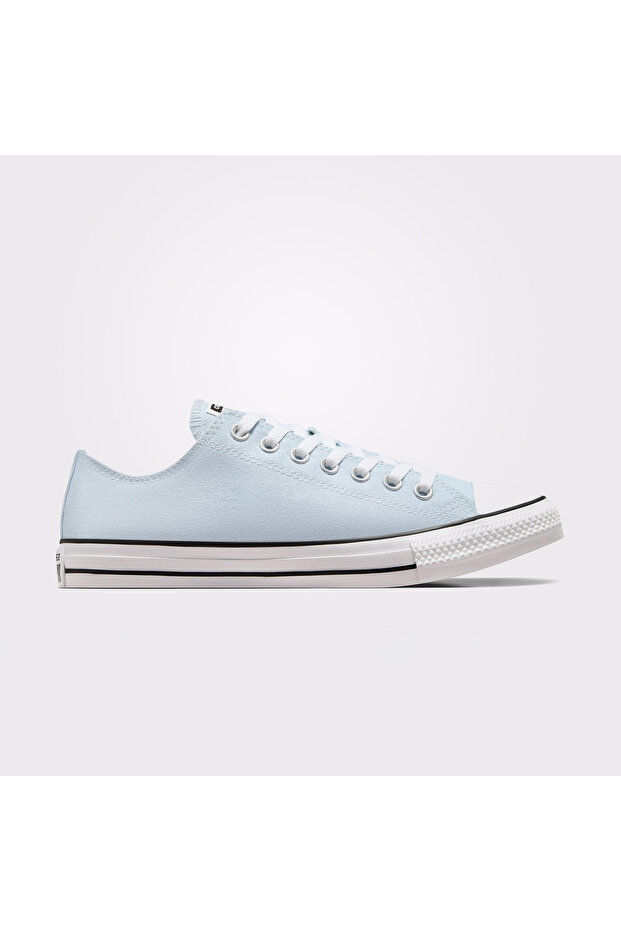 حذاء رياضي أزرق للجنسين من Chuck Taylor All Star