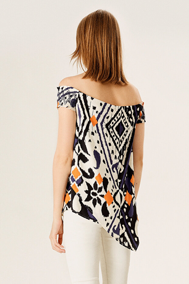 Omuz Dekolteli Dökümlü Bluz - 4