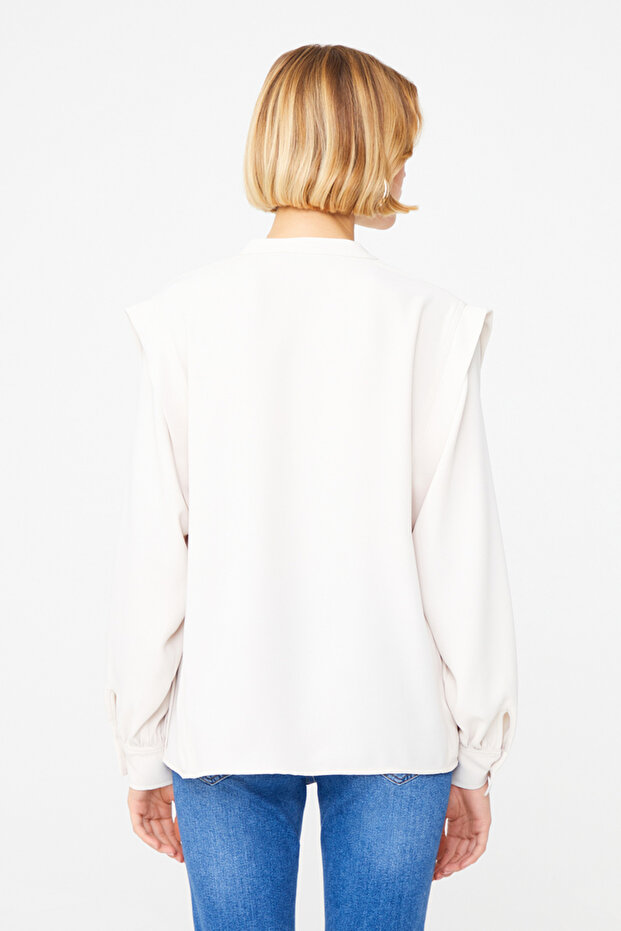 V Yaka Dökümlü Bluz - 4