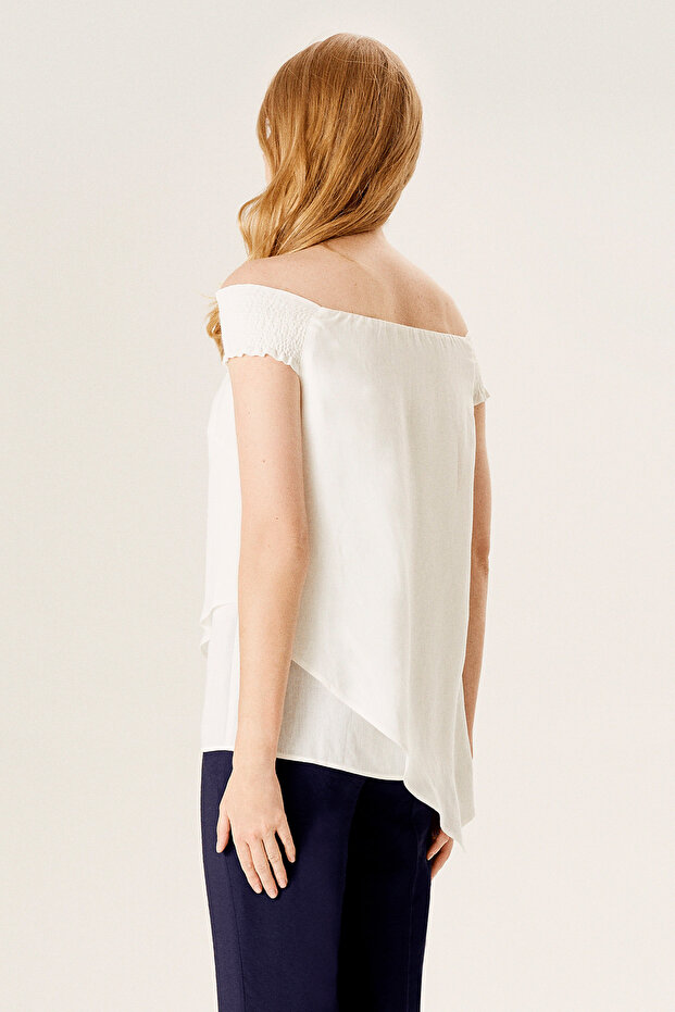 Omuz Dekolteli Dökümlü Bluz - 3