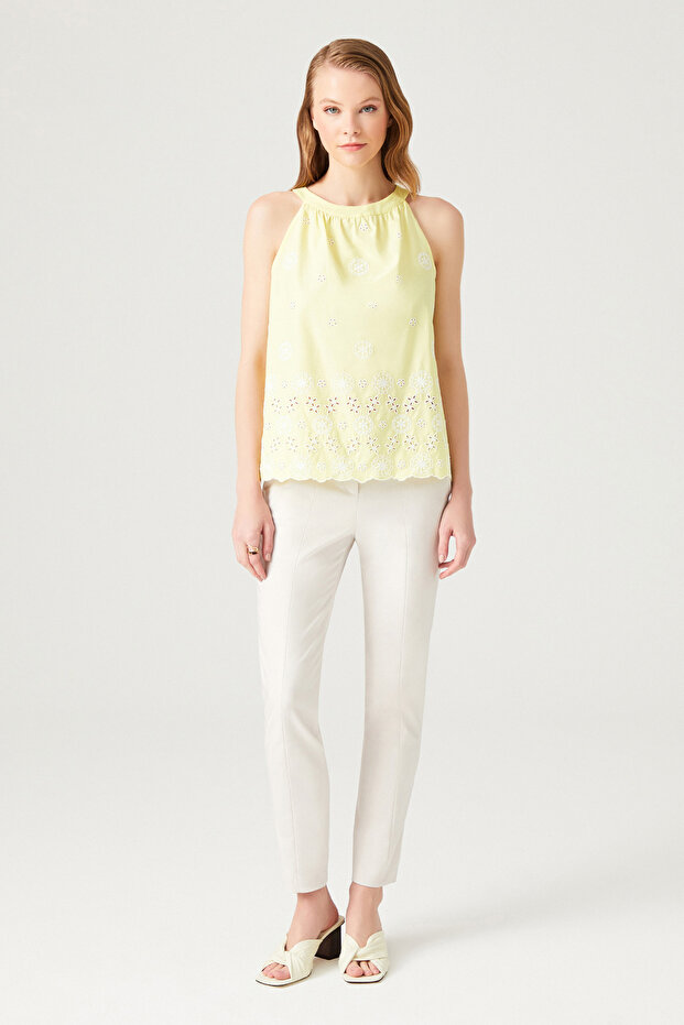 Nakışlı Kolsuz Poplin Bluz - 3